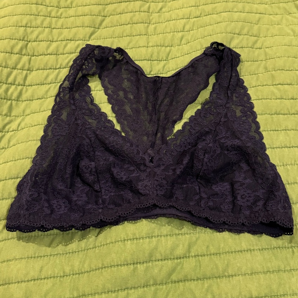 Victoria’s Secret Navy Blue Lacy Bralette size Large